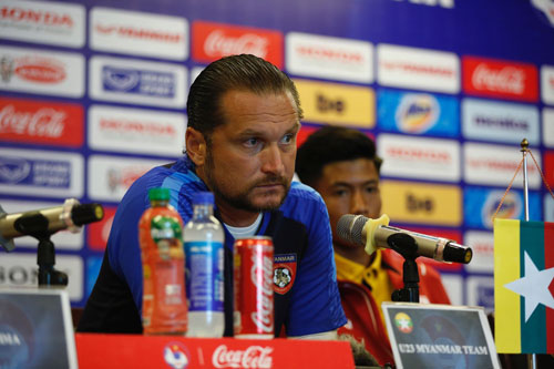 HLV U22 Myanmar: 'Việt Nam sẽ lọt vào bán kết SEA Games 30'