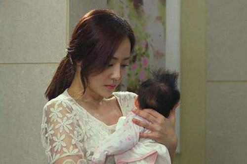 Người cũ mặt dày quay về đòi... "mua lại" con đẻ