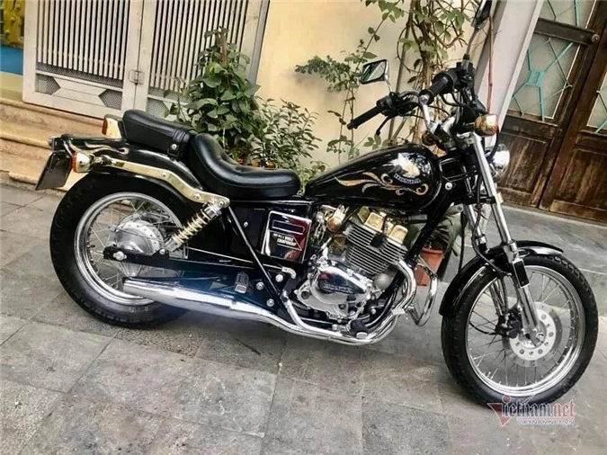 Honda ReBel 250 cổ.