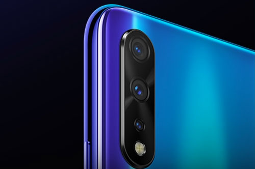 Smartphone chip S855 Plus, RAM 12 GB, pin 4.500 mAh, giá hơn 9 triệu