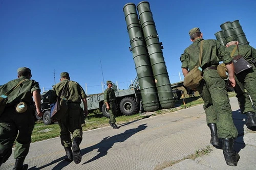 Hệ thống tên lửa phòng không tầm xa S-400 Triumf của Quân đội Nga. Ảnh: RIA Novosti.
