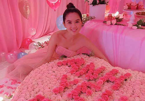 Loạt hàng hiệu bạc tỷ của bạn trai tặng Ngọc Trinh trước chia tay