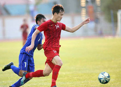 Hoàng Đức “mặc vừa áo” của Quang Hải ở U22 Việt Nam