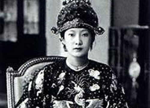 Nam Phương hoàng hậu: Từng đi ám sát “gian phu dâm phụ”?