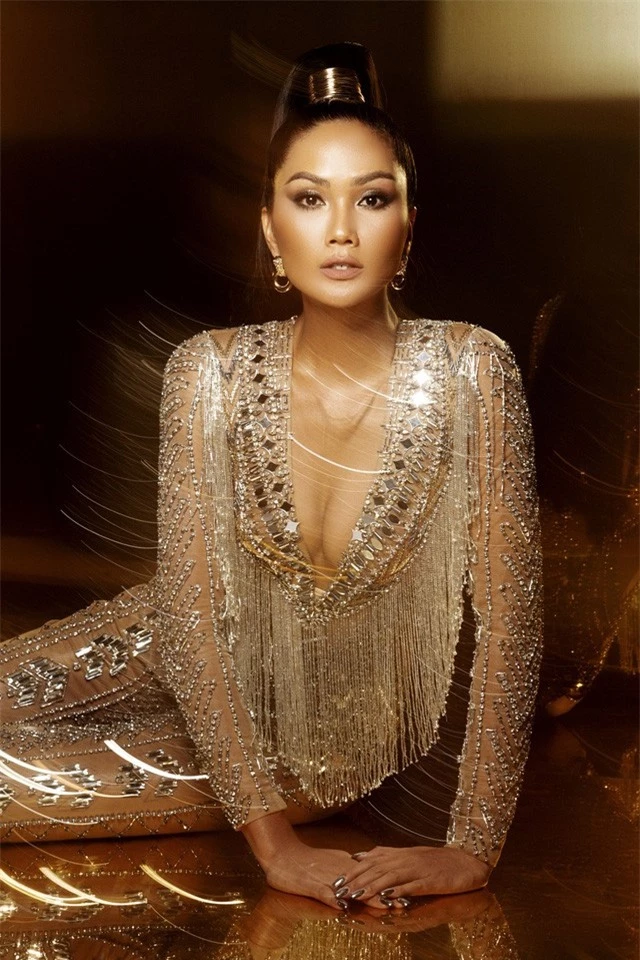HHen Niê tung bộ ảnh cực chất khép lại 2 năm nhiệm kỳ Hoa hậu - Ảnh 10.