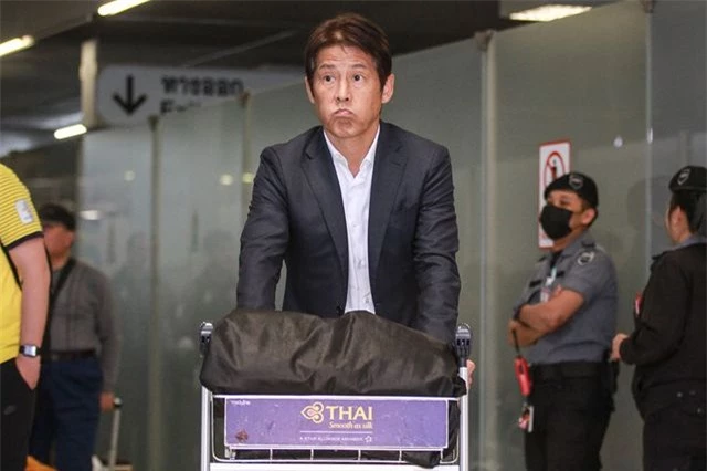HLV Nishino: “Tôi xin lỗi tất cả người hâm mộ bóng đá Thái Lan” - 1
