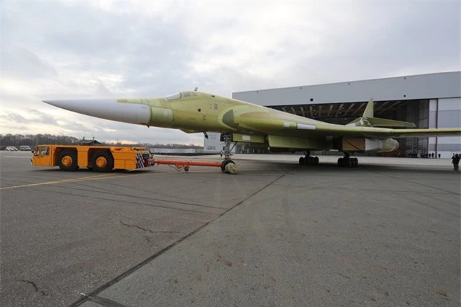 Thien Nga Trang Tu-160M2 dau tien cua Nga ra lo, NATO “het hon”-Hinh-3