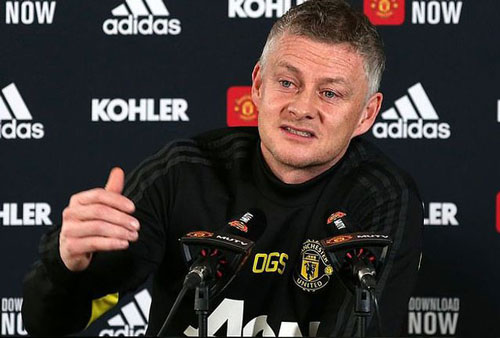 Cầu thủ MU nỗ lực chiến đấu để giữ ghế cho HLV Solskjaer