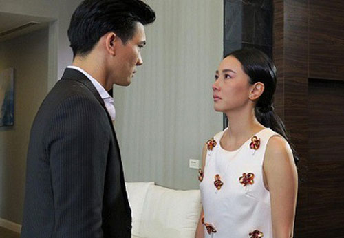 Ngay ngày đầu tiên làm, ông chủ đã "săm soi" osin