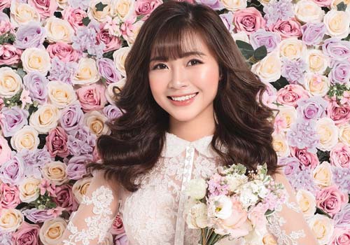 Vợ tương lai của Phan Văn Đức chính thức khoe ảnh cưới xinh đẹp