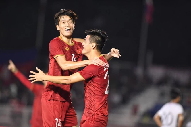Các cầu thủ U22 Việt Nam ăn mừng bàn thắng. Ảnh: TPO.