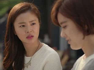 "Cứng" như vợ nhà người ta, bị nhân tình của chồng chê xấu liền chỉ ra 1 điểm sau thân hình đồng hồ cát của cô ả mà khiến cô ta tức trào ngược