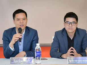 BTC Hoa hậu Hoàn vũ lên tiếng về sự cố lộ ngực của Thúy Vân