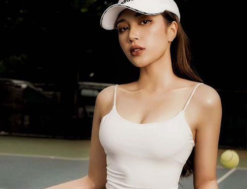 Nữ MC thể thao quyến rũ cuốn hút người đối diện