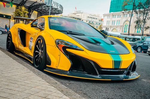 Mclaren 650S Liberty Walk thứ 2 ở Việt Nam thả dáng giữa Sài thành