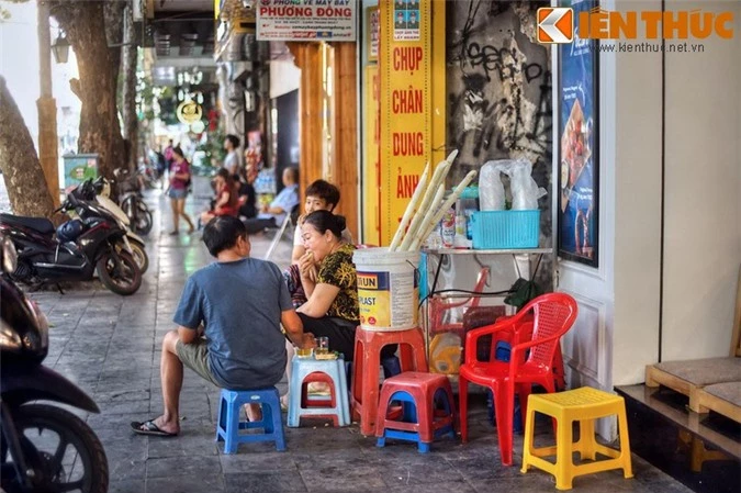 He lo ve con pho nhiep anh noi tieng Ha Noi xua-Hinh-10