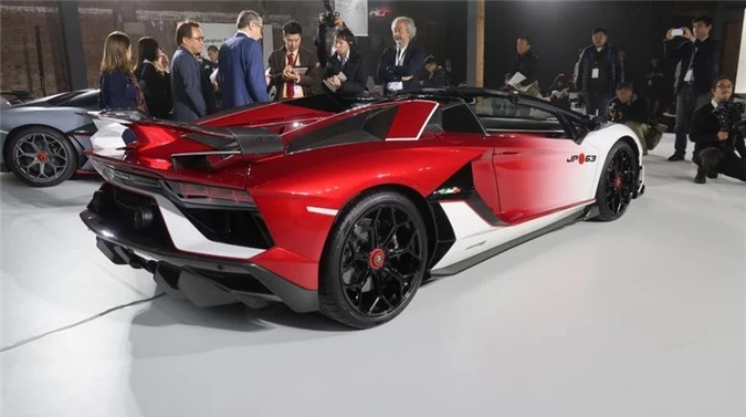 lamborghini ra mat svj roadster dac biet tai nhat ban hinh 3