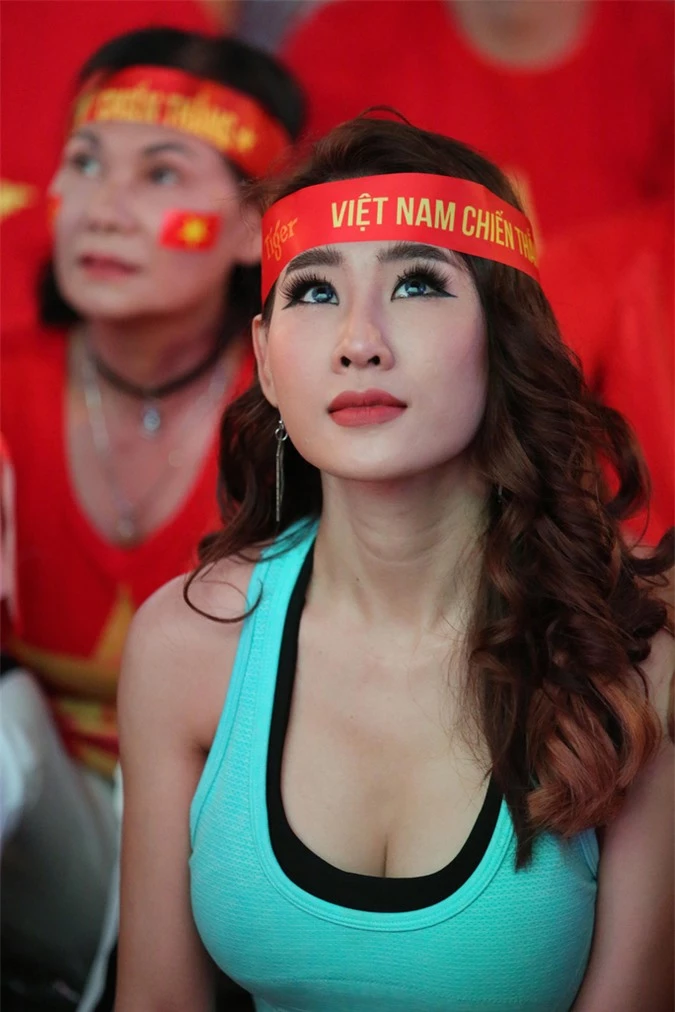 U22 Việt Nam chặn đứng hiện tượng Campuchia: CĐV vỡ òa phấn khích - Ảnh 5.