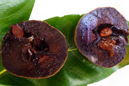 Lợi ích bất ngờ của quả hồng đen có vị kỳ lạ