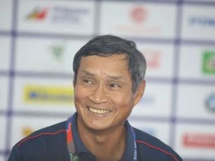 HLV Mai Đức Chung: “Thái Lan là đội mạnh, nhưng đội nữ Việt Nam sẽ quyết thắng”