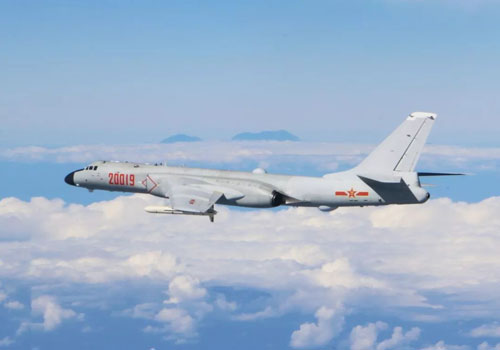 Máy bay ném bom chiến lược Trung Quốc mang được… 9 tấn bom?!