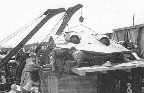Chiếc Horten Ho 229 được vận chuyển sau khi rơi vào tay quân đội Mỹ. Ảnh: CCO