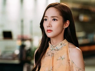 Chồng chở 2 mẹ con về ngoại tới đầu ngõ nhất định không chịu vào, biết được lý do tôi mắng sa sả khiến anh im re