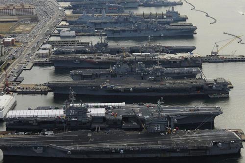 Hơn một nửa hạm đội tàu sân bay Mỹ phải "nằm cảng"