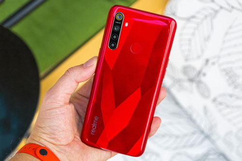 Đánh giá smartphone 4 camera sau, chống nước, pin 5.000 mAh, giá gần 5 triệu tại Việt Nam