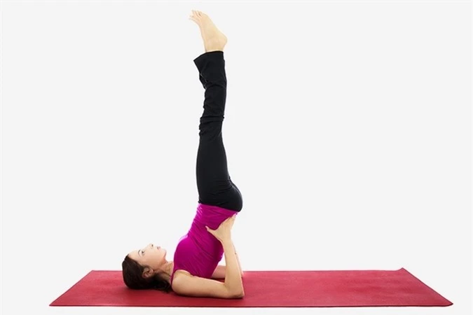 Bạn có tin, 5 tư thế tập yoga này có thể giúp bạn biến tóc mạc thành đen