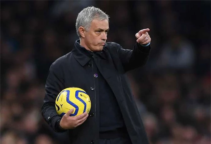 HLV Mourinho mới nhận lời dẫn dắt Tottenham