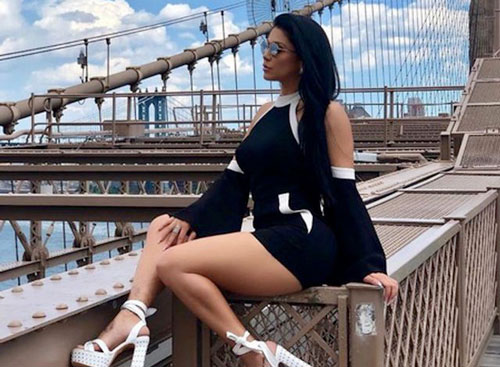 Nhan sắc xinh đẹp của mỹ nhân "cuồng" M.U 