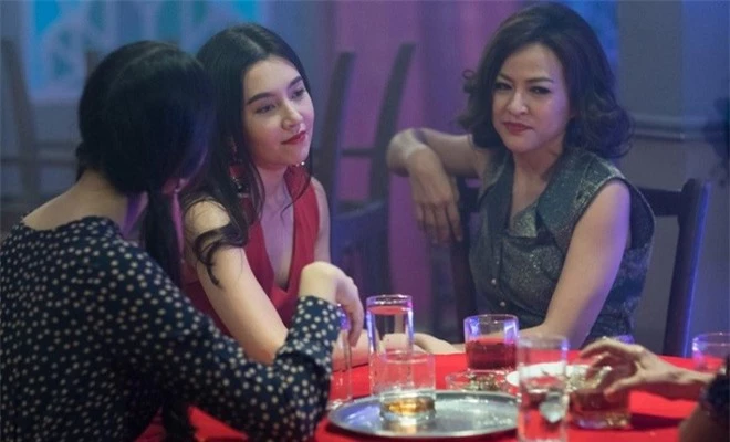 3 gái ngành nức tiếng màn ảnh Thái dĩ nhiên không thể thiếu mỹ nhân chuyển giới Baifern Pimchanok - Ảnh 5.