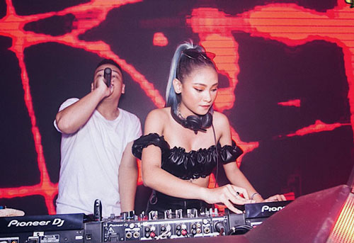 DJ Ty Ty tiết lộ bí quyết chọn trang phục biểu diễn