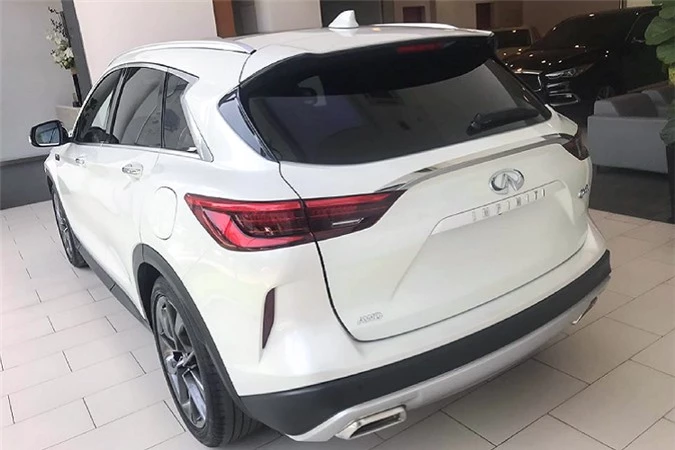 Can canh Infiniti QX50 hon 2,4 ty dong tai Viet Nam-Hinh-3