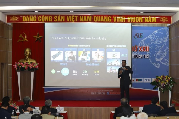 TS. Mohamed Madkour, Phó Chủ tịch phụ trách giải pháp và kinh doanh các Mạng di động Toàn cầu của Huawei đã có bài thuyết trình có chủ đề “Để 5G cất cánh tại Việt Nam”.