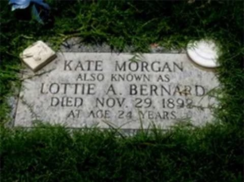 Bia mộ được cho là của Kate Morgan