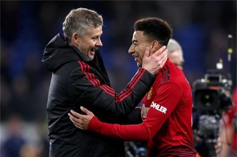 HLV Solskjaer ca ngợi tài năng của Lingard