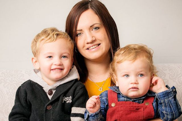 Bà mẹ có 2 tử cung, mang thai mỗi bên 1 đứa trẻ