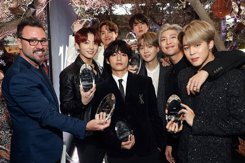 BTS xác nhận sắp ra nhạc mới