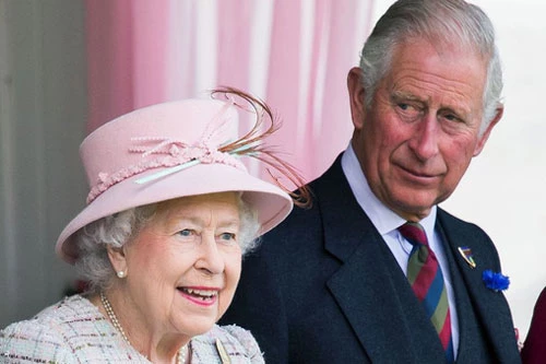 Nữ hoàng Anh sẽ không truyền ngôi cho con trai ở tuổi 95.