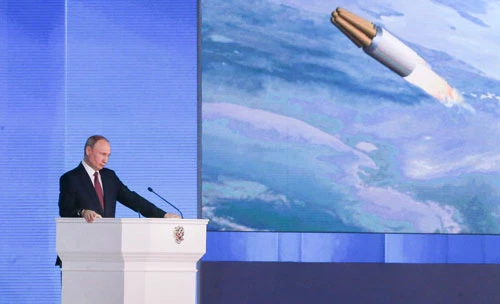 Hiện tại, Nga đang có trong biên chế khoảng 200 bệ phóng tên lửa hạt nhân, tên lửa đạn đạo liên lục địa. Số lượng trên bao gồm cả những bệ phóng di động cùng với các giếng phóng cố định bí mật của lực lượng này. Nguồn ảnh: Rumil.