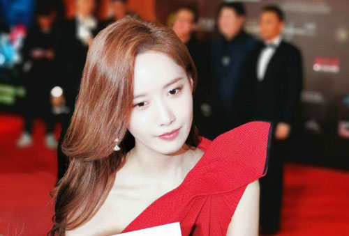 Thảm đỏ LHP quốc tế Macau 2019: YoonA xinh đẹp làm lu mờ dàn sao Hoa ngữ