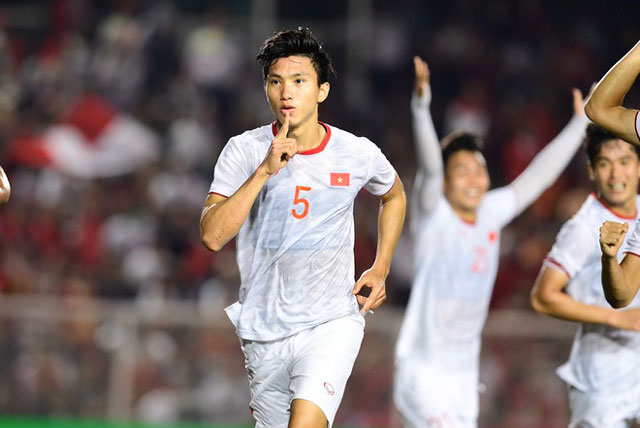 CLIP: U22 Việt Nam 'hủy diệt' U22 Indonesia, giành HCV SEA Games 30