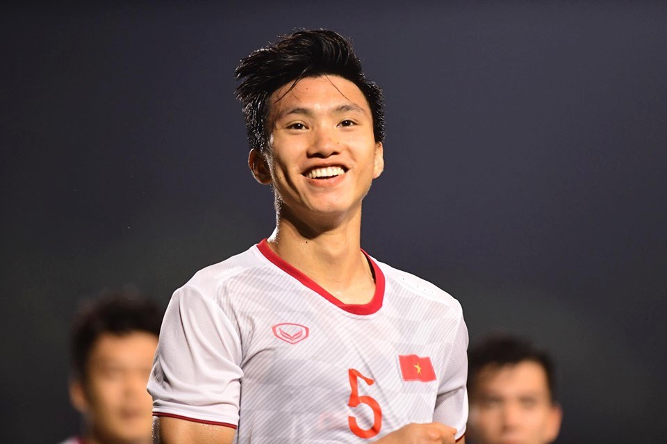 CLIP: Văn Hậu hoàn tất cú đúp vào lưới U22 Indonesia