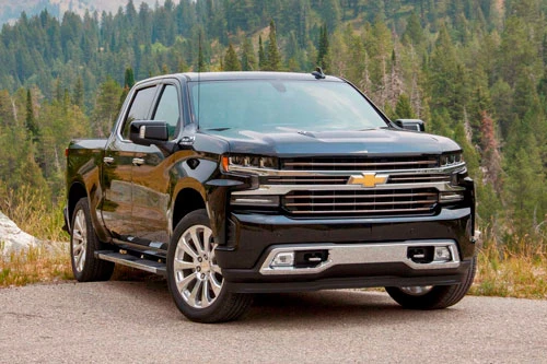 3. Chevrolet Silverado (doanh số: 49.469 chiếc).