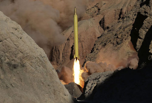 Iran khoe một loạt vũ khí nguy hiểm đang sản xuất hàng loạt, Mỹ dè chừng?