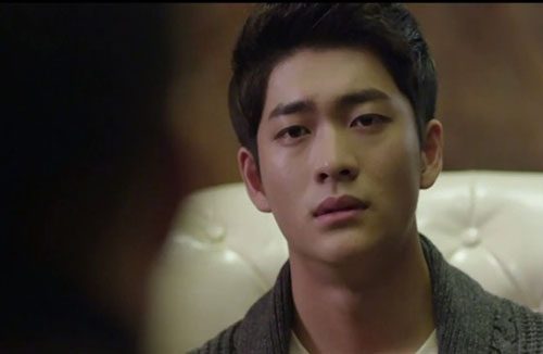 Đưa vợ mới cưới về ăn lại mặt, chồng say rượu nói một câu khiến cả nhà tái mặt