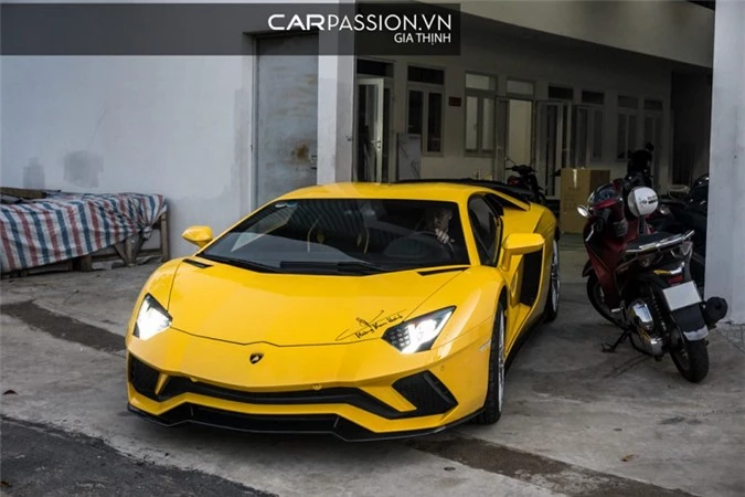 Dai gia Sai Gon do sieu xe Lamborghini Aventador S hon 40 ty