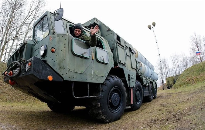 Tang cuong suc manh cho Kaliningrad, Nga dieu dong ca mot Trung doan S-300PM2-Hinh-7